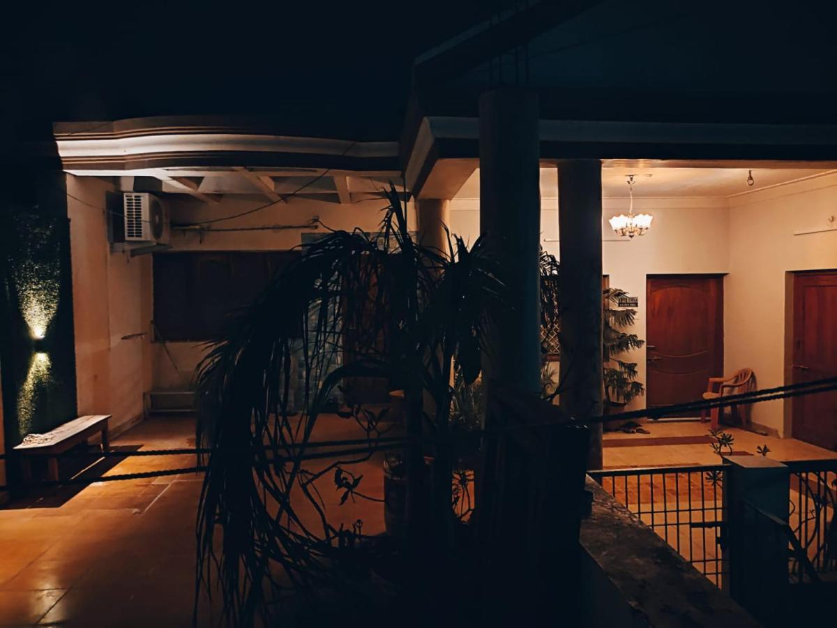 Malaiya Homestay - Grandeur Living Experience Dzsabalpur Kültér fotó