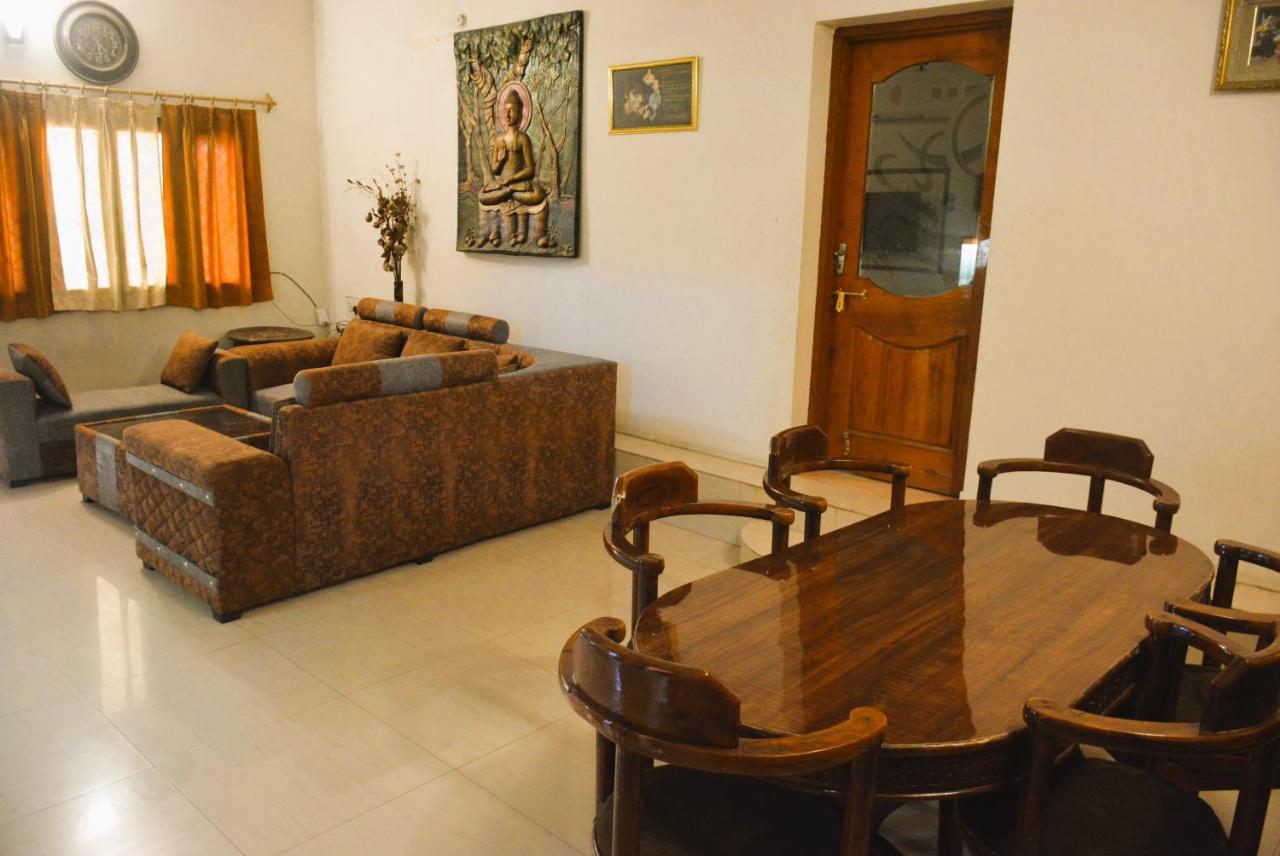 Malaiya Homestay - Grandeur Living Experience Dzsabalpur Kültér fotó
