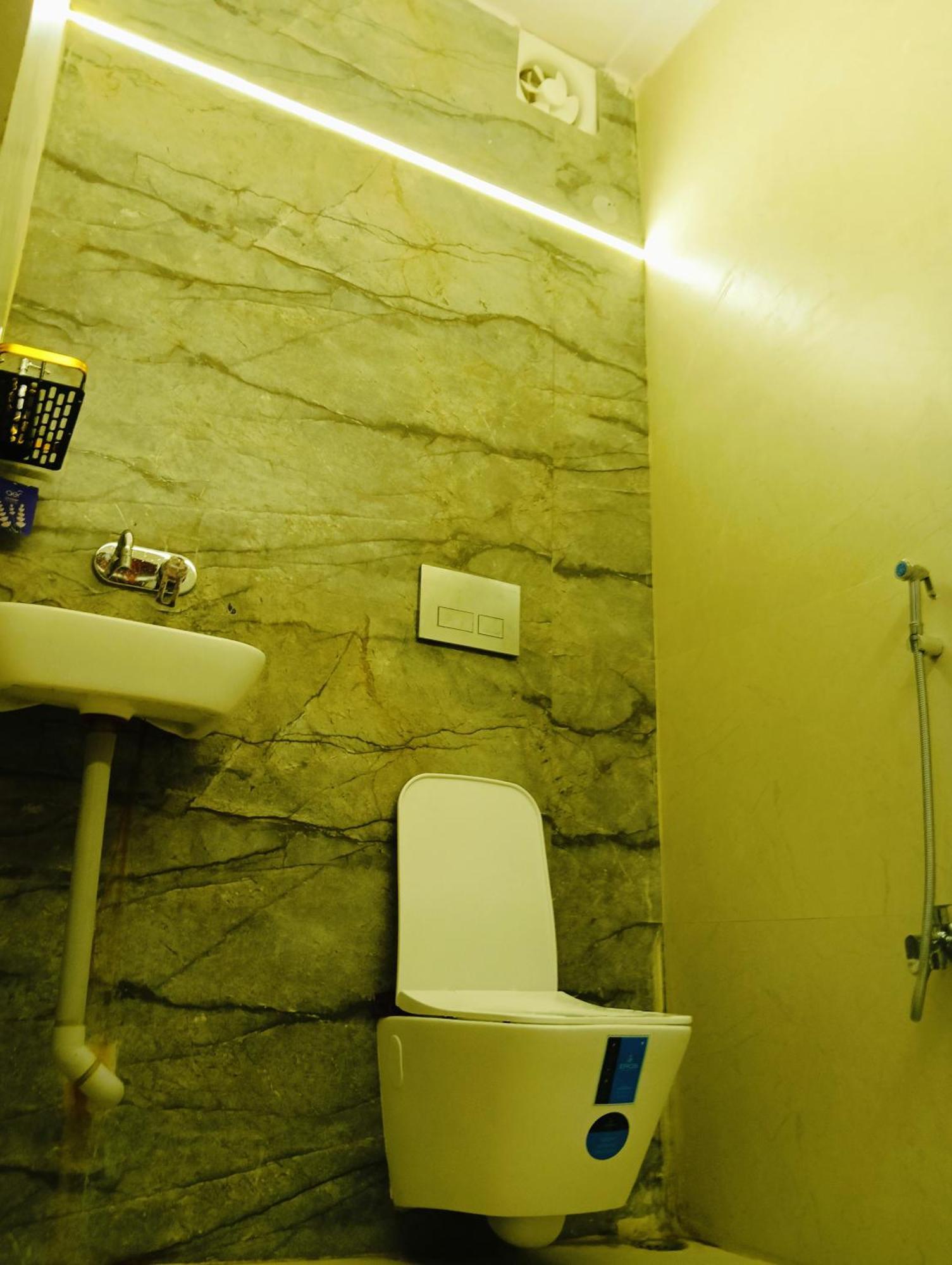 Malaiya Homestay - Grandeur Living Experience Dzsabalpur Kültér fotó